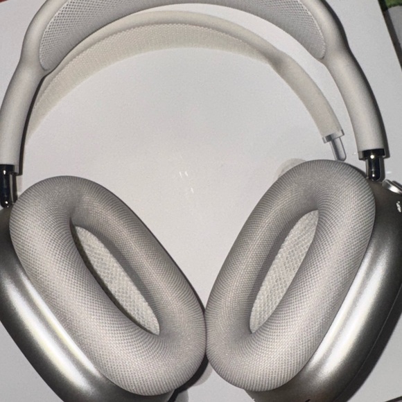 Apple AirPods Max - Picture 2 of 7